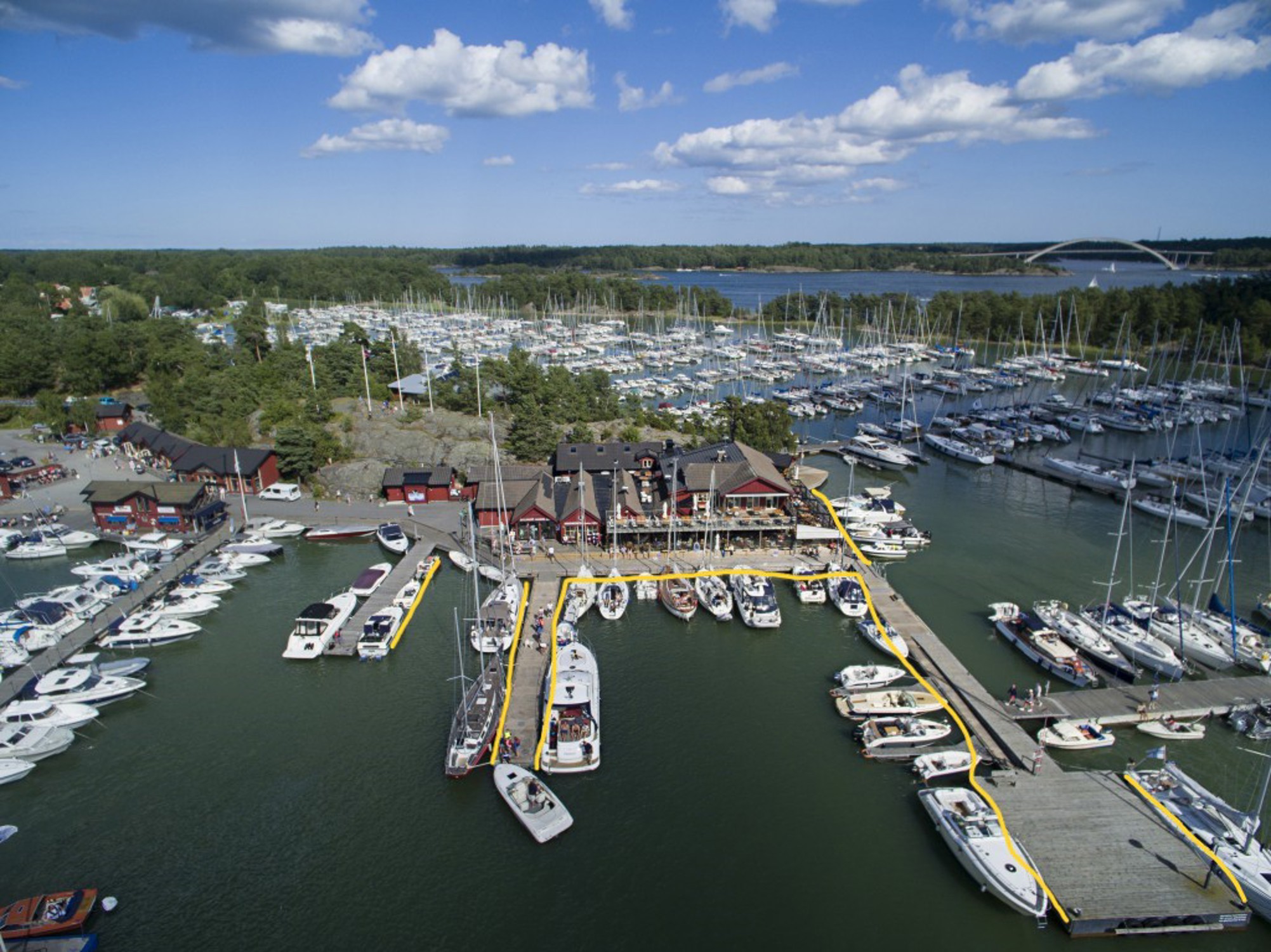 Markering gästhamn i gult